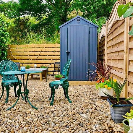 Knocker Cottage Is A 3 Bedroom Made Up Of 1 Double Bedroom And 2 Small Double Bedrooms In Small Village 10 Min To Beaches Camborne Bagian luar foto
