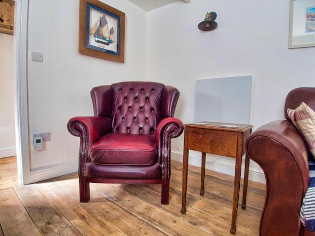 Knocker Cottage Is A 3 Bedroom Made Up Of 1 Double Bedroom And 2 Small Double Bedrooms In Small Village 10 Min To Beaches Camborne Bagian luar foto
