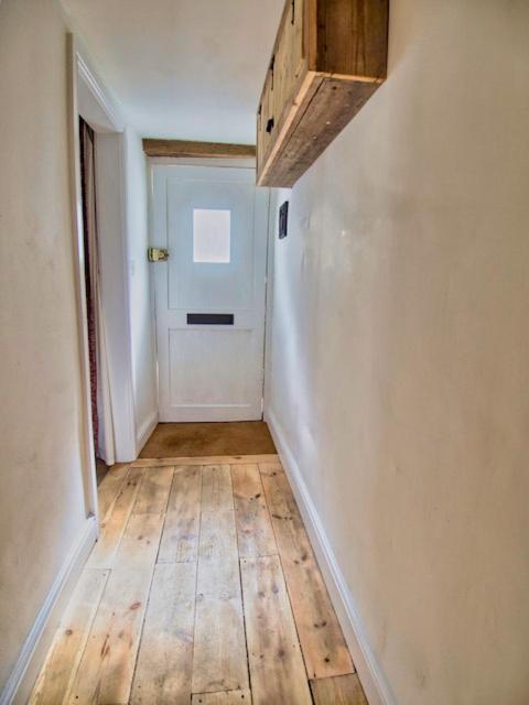 Knocker Cottage Is A 3 Bedroom Made Up Of 1 Double Bedroom And 2 Small Double Bedrooms In Small Village 10 Min To Beaches Camborne Bagian luar foto