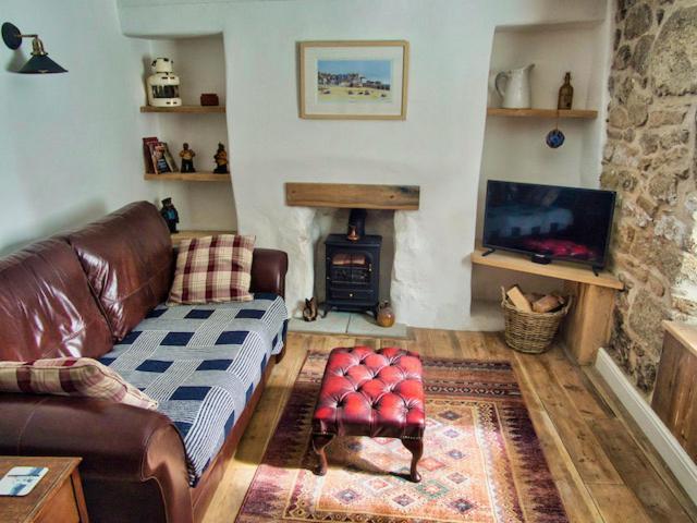 Knocker Cottage Is A 3 Bedroom Made Up Of 1 Double Bedroom And 2 Small Double Bedrooms In Small Village 10 Min To Beaches Camborne Bagian luar foto