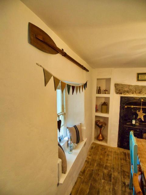Knocker Cottage Is A 3 Bedroom Made Up Of 1 Double Bedroom And 2 Small Double Bedrooms In Small Village 10 Min To Beaches Camborne Bagian luar foto
