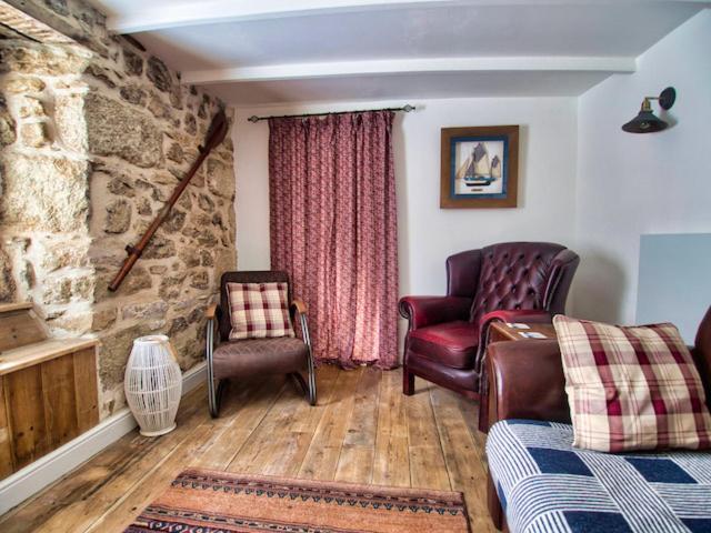 Knocker Cottage Is A 3 Bedroom Made Up Of 1 Double Bedroom And 2 Small Double Bedrooms In Small Village 10 Min To Beaches Camborne Bagian luar foto