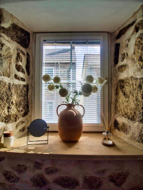 Knocker Cottage Is A 3 Bedroom Made Up Of 1 Double Bedroom And 2 Small Double Bedrooms In Small Village 10 Min To Beaches Camborne Bagian luar foto