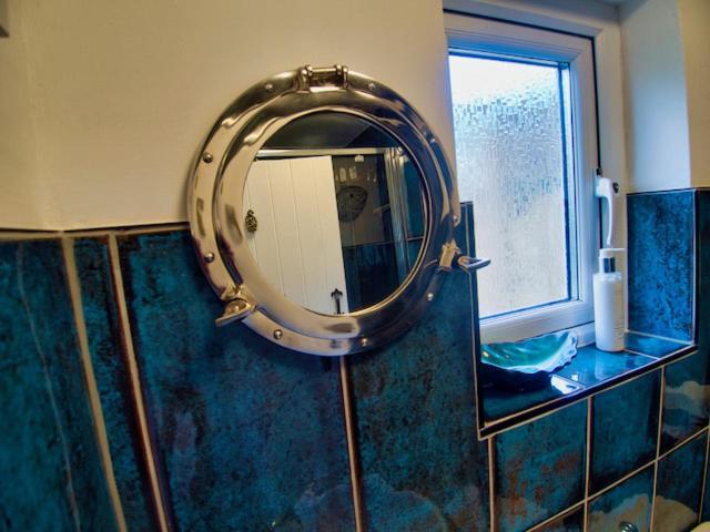 Knocker Cottage Is A 3 Bedroom Made Up Of 1 Double Bedroom And 2 Small Double Bedrooms In Small Village 10 Min To Beaches Camborne Bagian luar foto