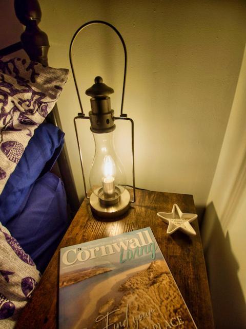 Knocker Cottage Is A 3 Bedroom Made Up Of 1 Double Bedroom And 2 Small Double Bedrooms In Small Village 10 Min To Beaches Camborne Bagian luar foto