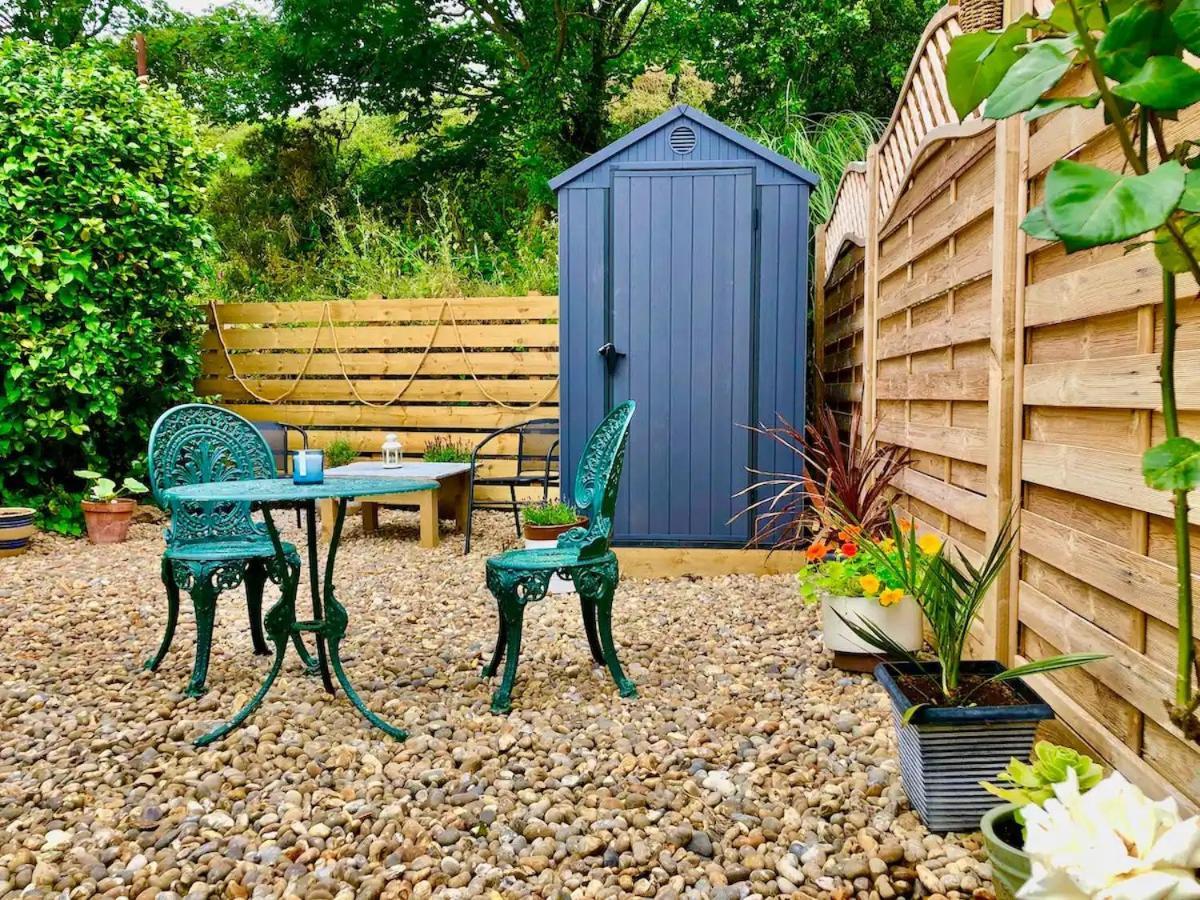 Knocker Cottage Is A 3 Bedroom Made Up Of 1 Double Bedroom And 2 Small Double Bedrooms In Small Village 10 Min To Beaches Camborne Bagian luar foto
